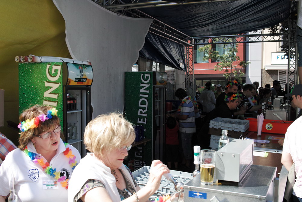 201105_NE/2011-05-22 15-58-36_NeiEttelbruck2011.JPG